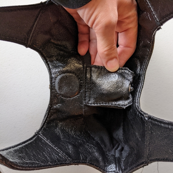 Black Rosetti Handbag With Magnetic Closure - Picture 4 of 5